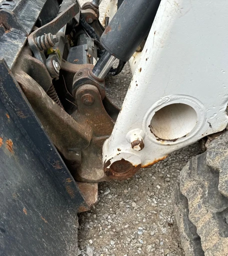 2022 Bobcat T76 R-Series tracked skid steer loader