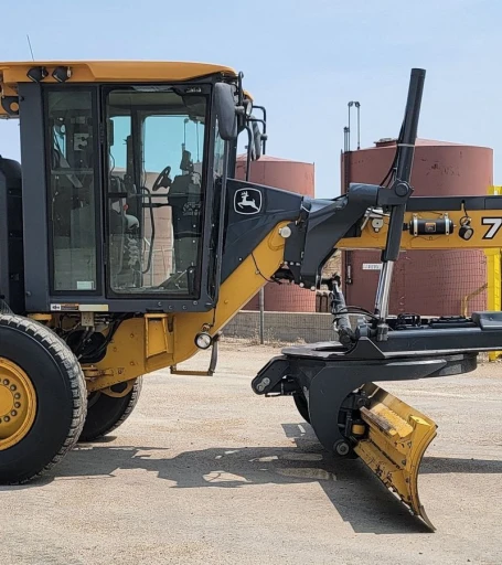 2016 John Deere 772GP motor grader