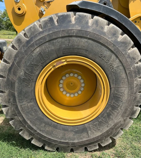 2020 Caterpillar 926M wheel loader