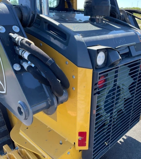 2021 John Deere 325G tracked skid steer loader