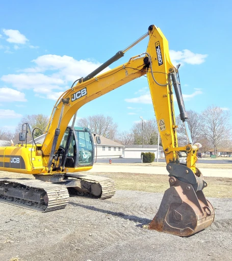 2011 JCB JS220LC Excavator