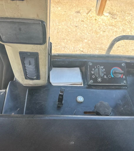 2002 Caterpillar 953C track loader