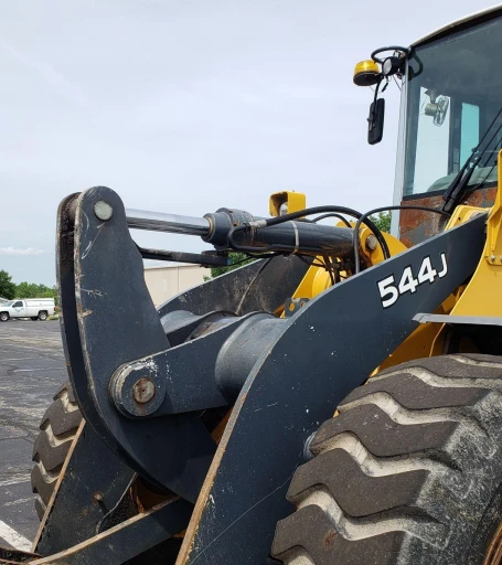 2004 John Deere 544J wheel loader