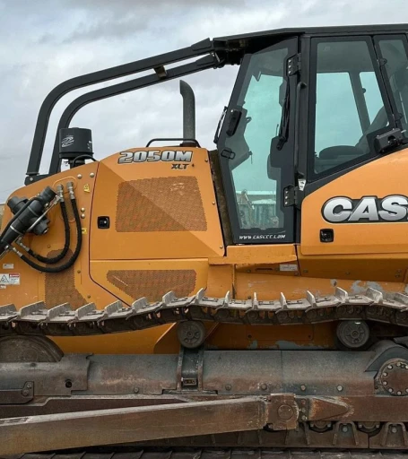 Case 2050M XLT dozer