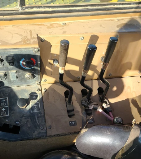 2006 Caterpillar 615C Series II elevating scraper