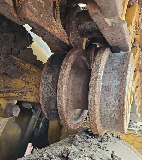 2015 Caterpillar 963D track loader
