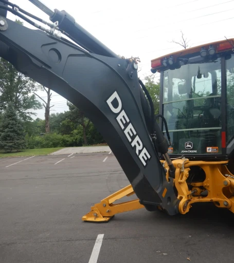 2015 John Deere 410L backhoe