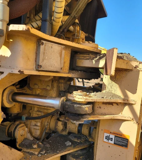 2001 John Deere 400C haul truck