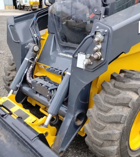 2022 John Deere 330G skid steer loader