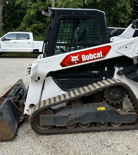 2022 Bobcat T76 R-Series tracked skid steer loader
