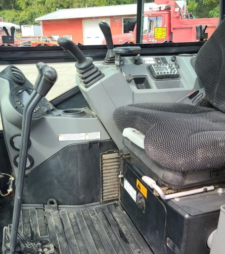 2020 Bobcat E35i mini excavator
