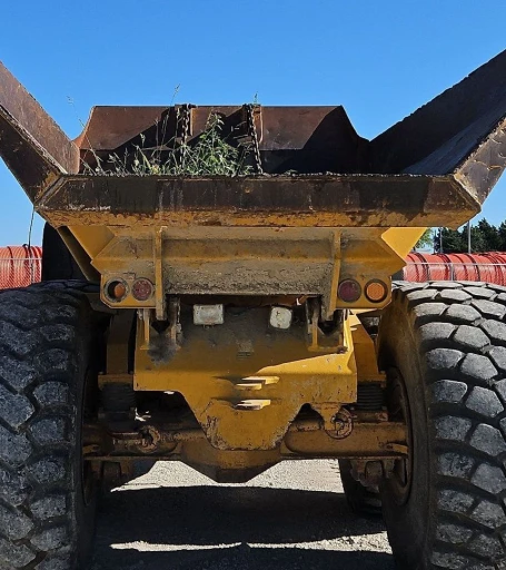 2000 John Deere 400C haul truck