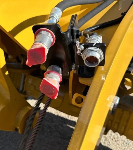 2023 Caterpillar 908 wheel loader