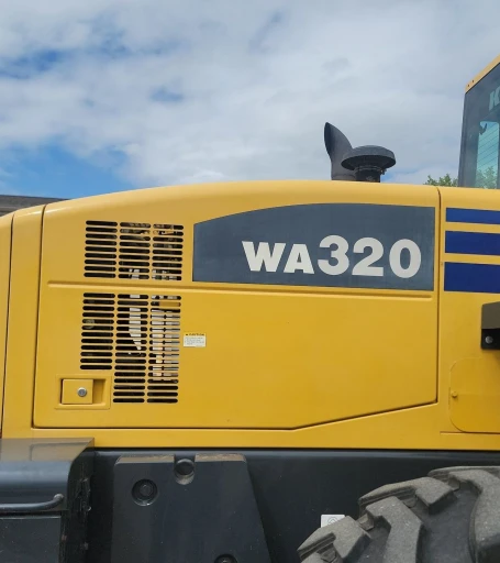 2005 Komatsu WA320 wheel loader