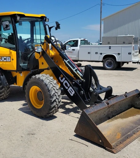 2022 JCB 407 wheel loader