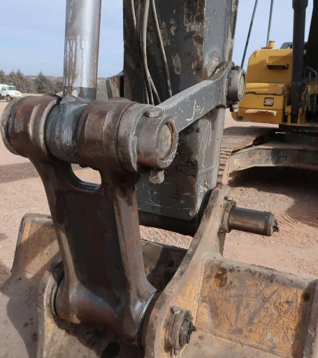 2015 John Deere 210G LC  excavator