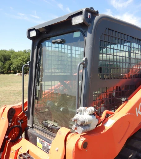 2021 Kubota SVL75-2  tracked skid steer loader