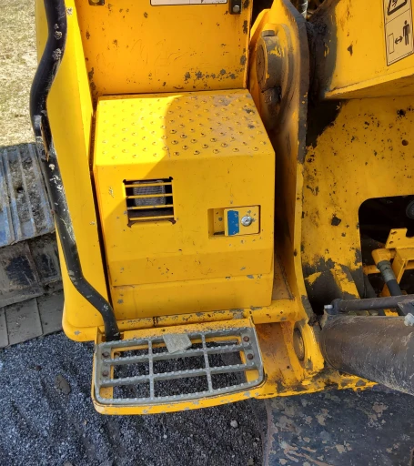 2011 JCB JS220LC Excavator