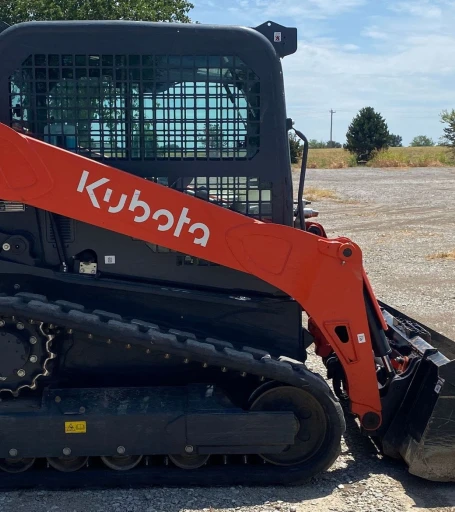 2021 Kubota SVL65-2  tracked skid steer loader
