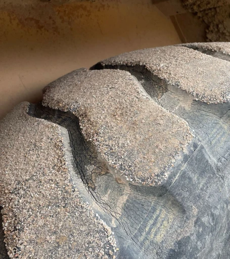 2000 Caterpillar D300E Series II water wagon