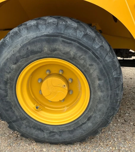 2016 John Deere 324K wheel loader
