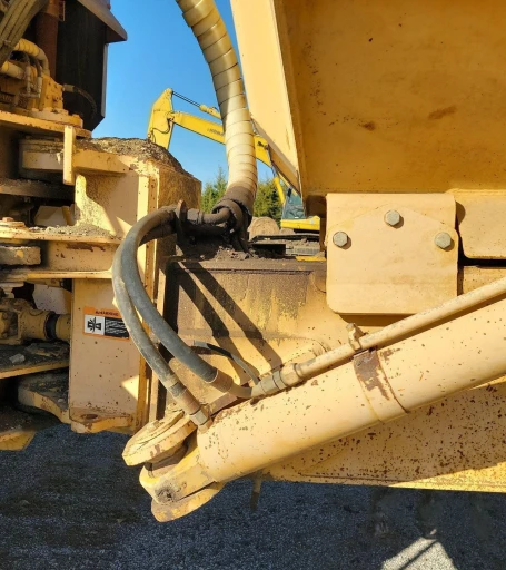 2001 John Deere 400C haul truck