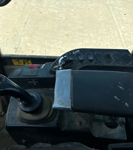 2014 Komatsu WA270-7 wheel loader