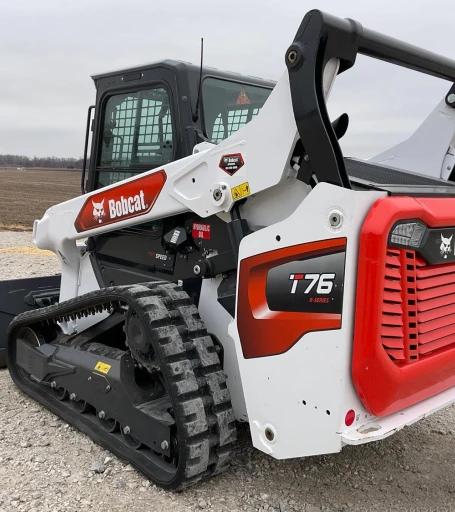 2021 Bobcat T76 R-Series Compact Track Loader