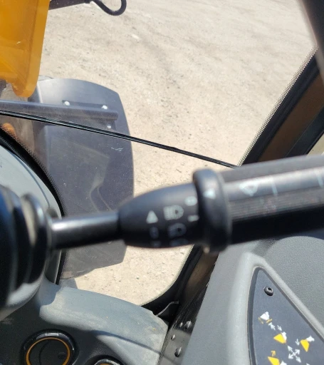 2022 JCB 407 wheel loader