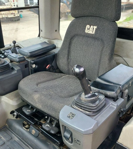 2008 Caterpillar 963D track loader