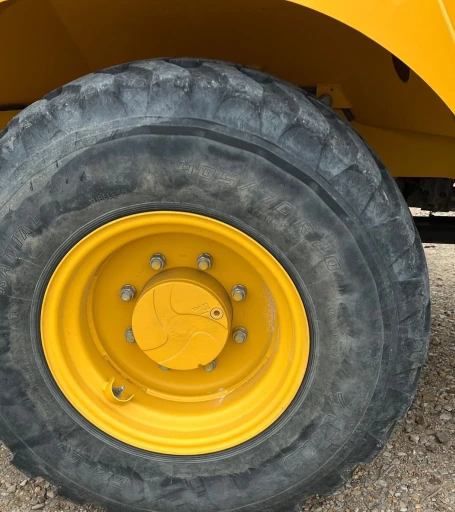 2016 John Deere 324K wheel loader