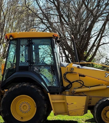 2007 John Deere 710G backhoe