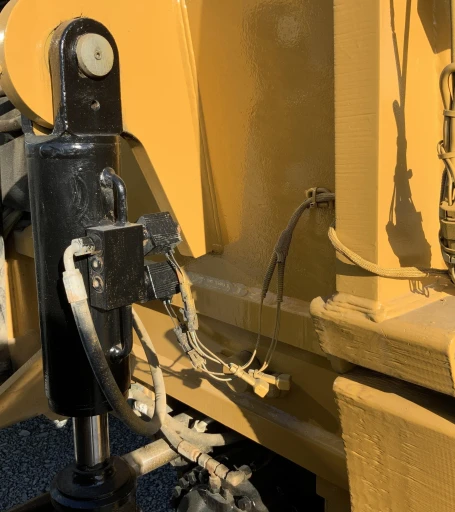 2013 Caterpillar TL1055C Telehandler