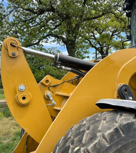 2020 Caterpillar 926M wheel loader