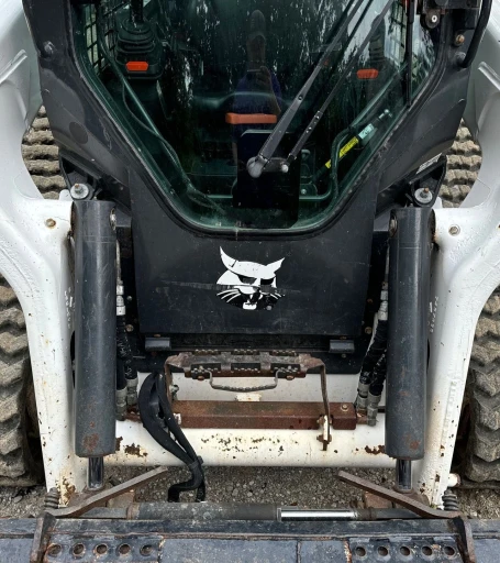 2022 Bobcat T76 R-Series tracked skid steer loader