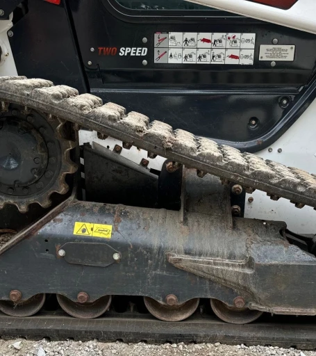2022 Bobcat T76 R-Series tracked skid steer loader