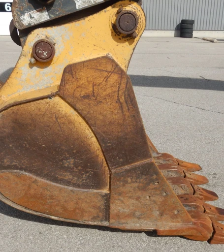 2011 John Deere 240DLC excavator