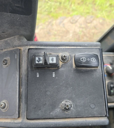 2013 John Deere 770G motor grader