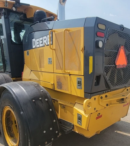 2016 John Deere 772GP motor grader