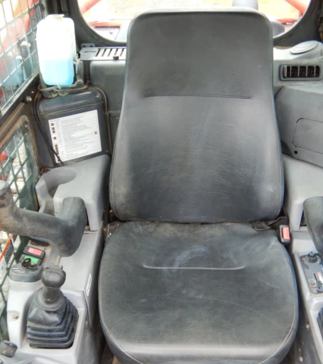 2017 Kubota SVL 95-2S skid steer loader