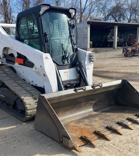 2019 Bobcat T870 tracked skid steer loader