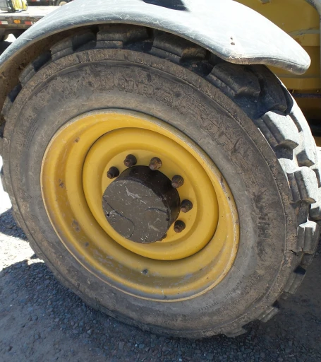 2013 Caterpillar TL943C telehandler