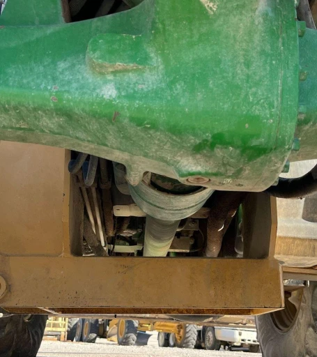 2015 John Deere 6125M MFWD tractor