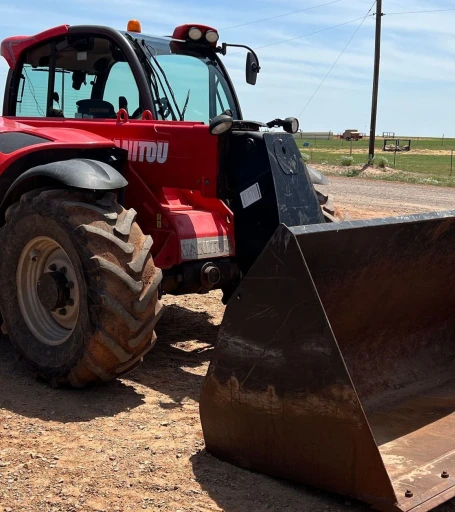 2017 Manitou MLT840 telehandler