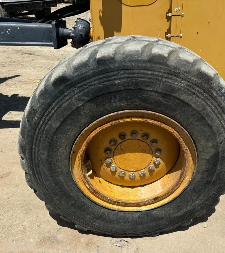 2011 John Deere 772G motor grader