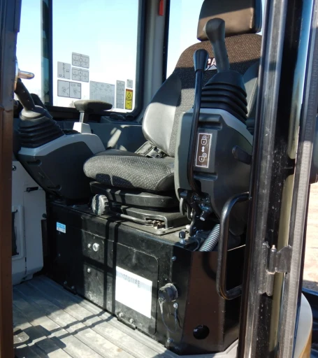 2018 Caterpillar 305E2 mini excavator