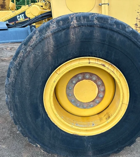 2013 John Deere 772GP motor grader