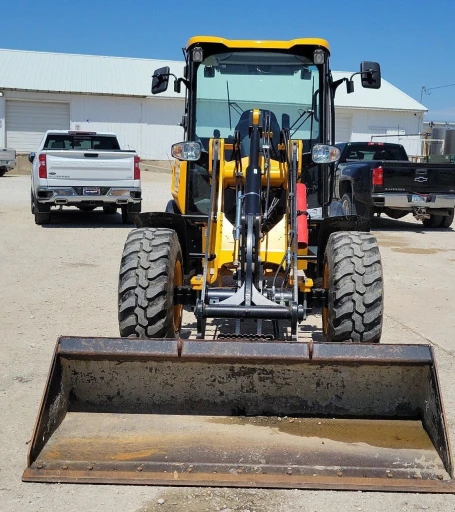 2022 JCB 407 wheel loader