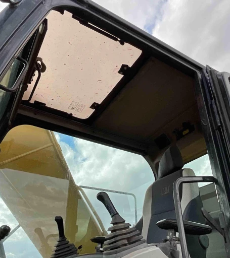 2017 Caterpillar 320FL Excavator