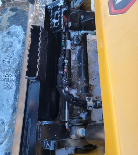 2021 Caterpillar 242D3 skid steer loader